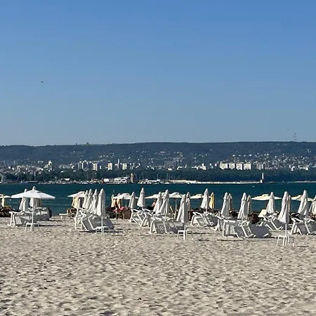 Апартаменты Near The Sea *